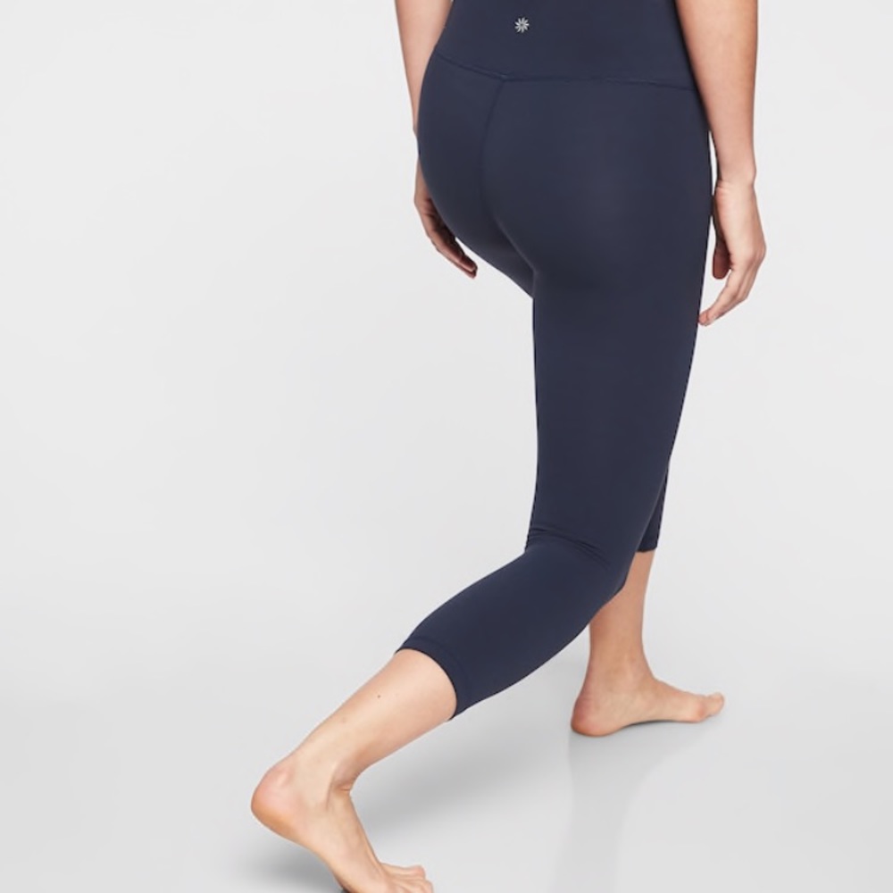Athleta Elation Capri Leggings